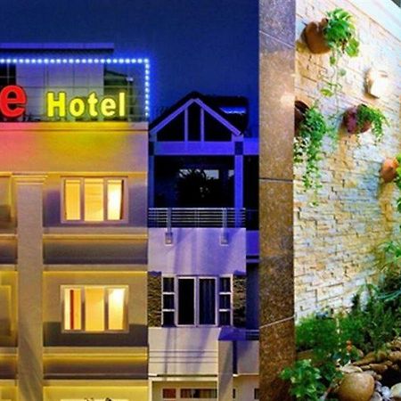 U And Me Hotel Tan Phong Εξωτερικό φωτογραφία