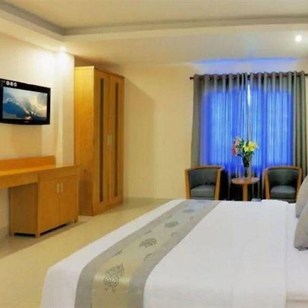 U And Me Hotel Tan Phong Εξωτερικό φωτογραφία